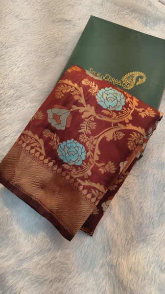 Banarasi Silk Saree With Zari and Meenakari Work