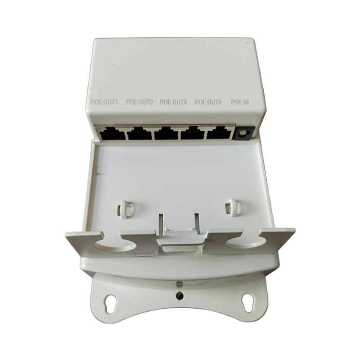 4 PORT POE EXTENDER 104JF-OUT (1 INPUT TO 4 OUTPUT)
