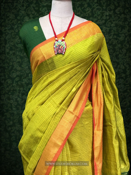 Anvesha - Pure Cotton Saree in green with Exclusive Zari Border & Pallu