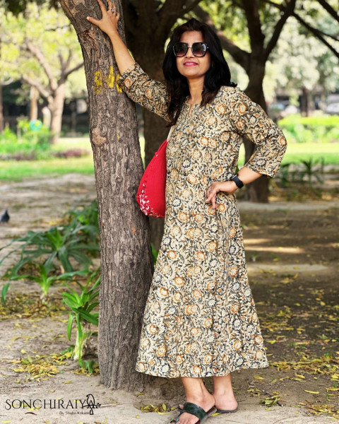 Charvi: Green Handloom Kalamkari Dress