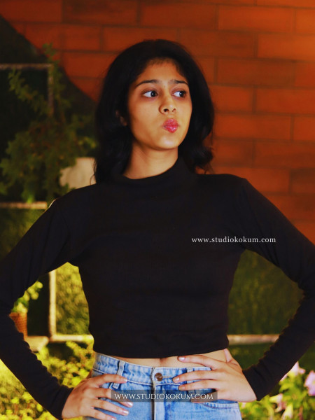 Full Sleeves Stretchable Blouse