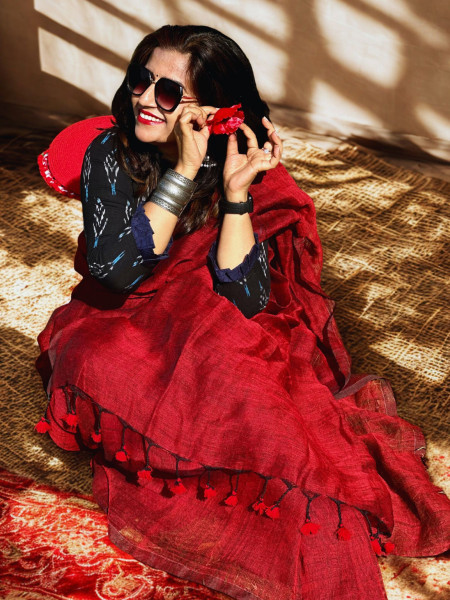 Pihu: Red Handwoven Linen Saree