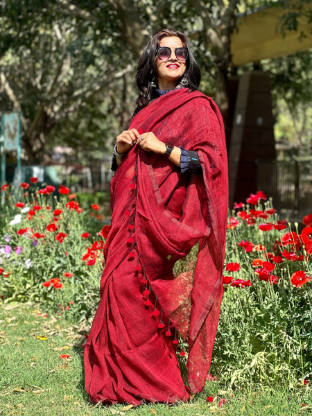 Pihu: Red Handwoven Linen Saree