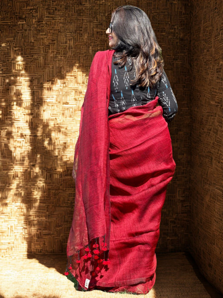 Pihu: Red Handwoven Linen Saree