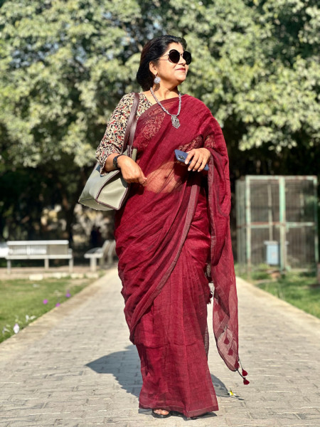 Suvarna : Maroon Handwoven Linen Saree