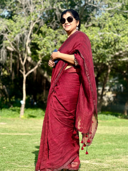 Suvarna : Maroon Handwoven Linen Saree