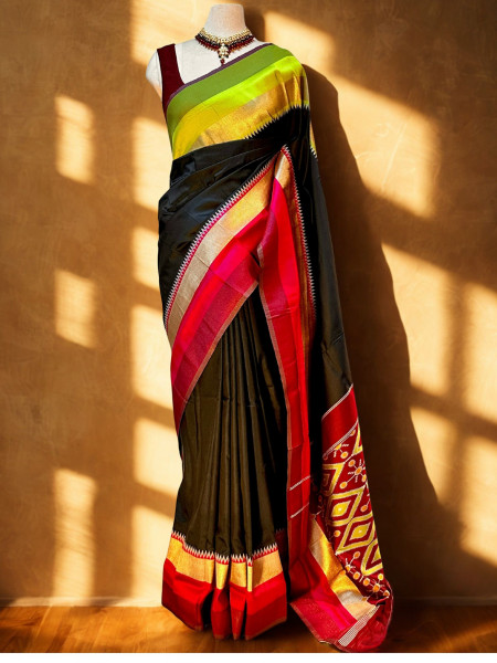 Madhuri: Black Pochampally Ikkat Silk Saree