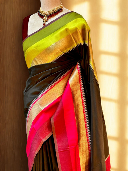 Madhuri: Black Pochampally Ikkat Silk Saree