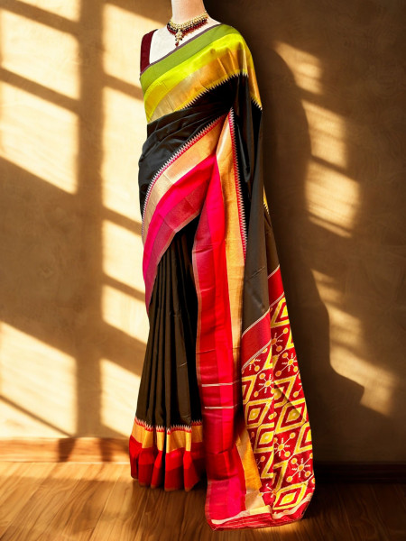 Madhuri: Black Pochampally Ikkat Silk Saree