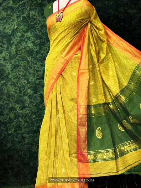 Anvesha - Pure Cotton Saree in green with Exclusive Zari Border & Pallu