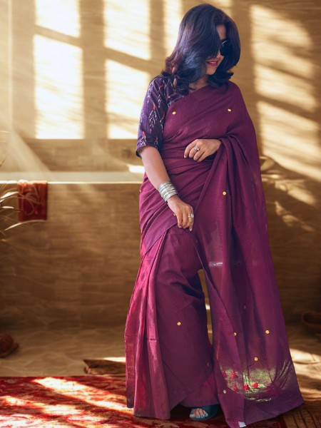 Image of kala Khatta - Big Sitara Work Plain Maroon Saree