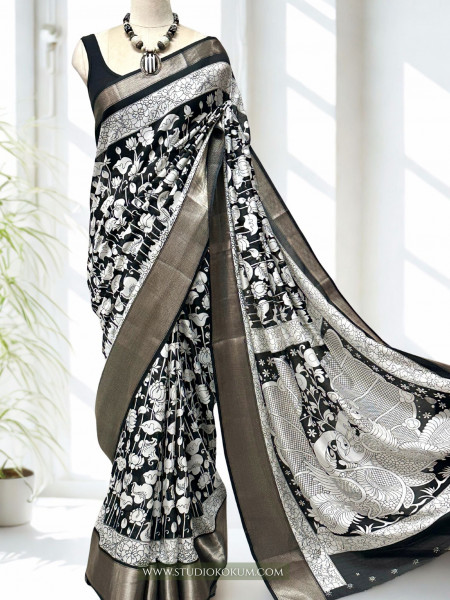 Padma : Black and White Figure Print Zari Border Soft Kanchi Pattu Silk Saree With Blouse