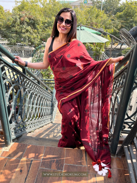 Kentucky Kiss - Pure Mul Polka Dots Saree in Maroon Colour