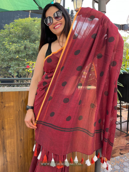 Kentucky Kiss - Pure Mul Polka Dots Saree in Maroon Colour
