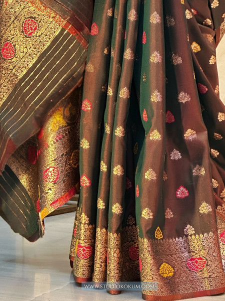 Mallika : DUAL TONE BROWN MEENAKARI BANARASI SILK SARI
