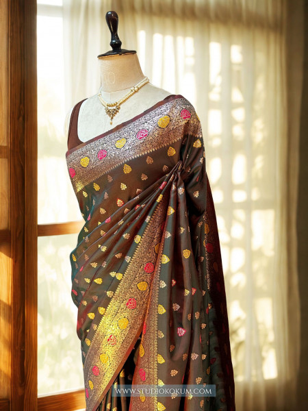 Mallika : DUAL TONE BROWN MEENAKARI BANARASI SILK SARI
