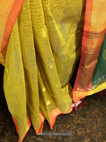Anvesha - Pure Cotton Saree in green with Exclusive Zari Border & Pallu