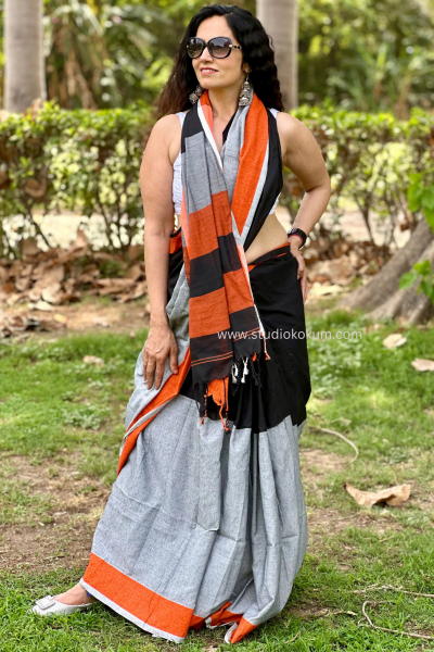 Adhira: Grey Black Handloom Cotton Saree