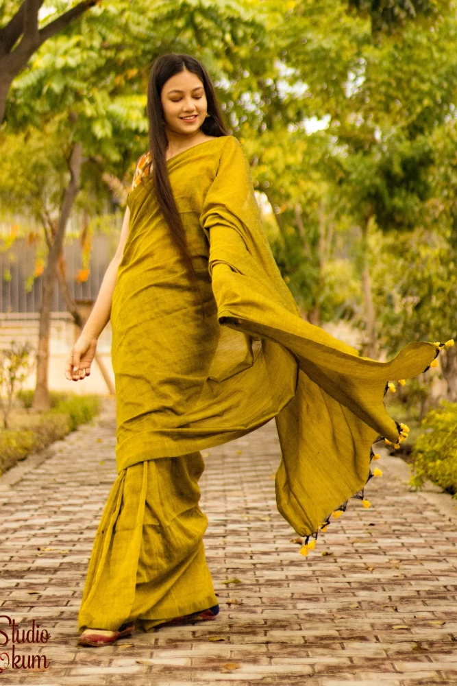 Image of Golden Ash – Handloom Golden Dual Tone Cotton Saree