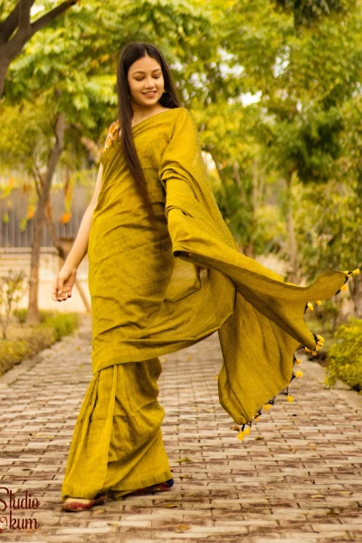 Golden Ash – Handloom Golden Dual Tone Cotton Saree