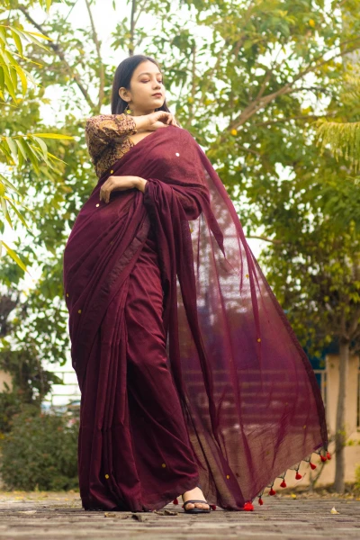 kala Khatta - Big Sitara Work Plain Maroon Saree