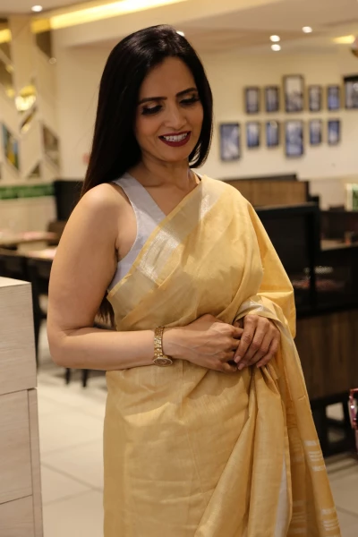 Karuna - Handloom Premium Cotton Linen Saree with Silver Zari Border