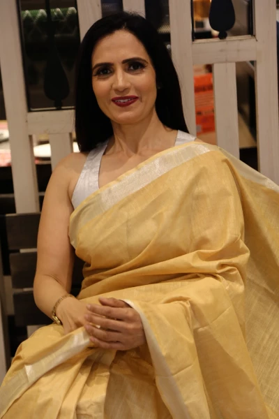 Karuna - Handloom Premium Cotton Linen Saree with Silver Zari Border