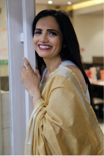 Karuna - Handloom Premium Cotton Linen Saree with Silver Zari Border