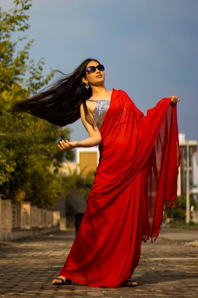 Image of Lal Ishq – Hand-Woven Cotton Red Saree