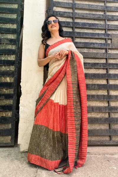 Lal Kinara - Beige, Black N Red Handloom Jute Cotton Saree