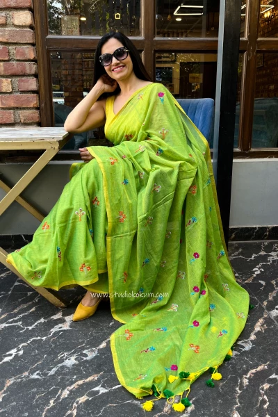 Lime N Lemony: Pure Mul Cotton Saree in Dual Tone Green with Embroidery