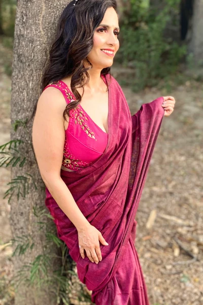 Serenity in Chaos - Blue N Magenta Handloom Cotton Saree