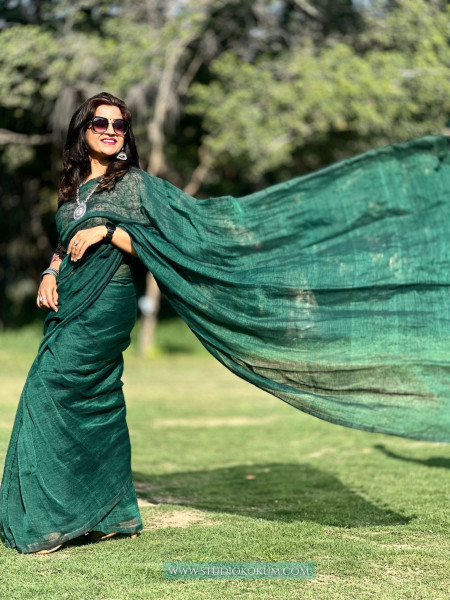 Anayaa: Green Handwoven Linen Saree