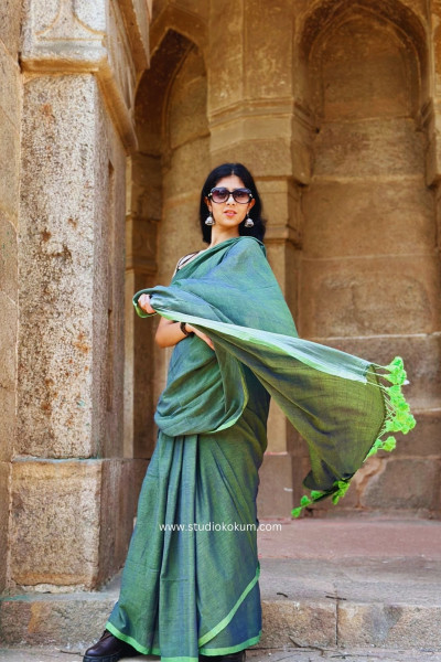 Urvi : Olive Colour Soft Mul Cotton Saree