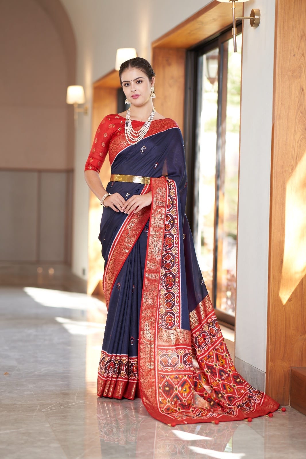 Munga Crepe Banarasi Silk Foil Border Rich Zari Foil Weaved Pallu Saree