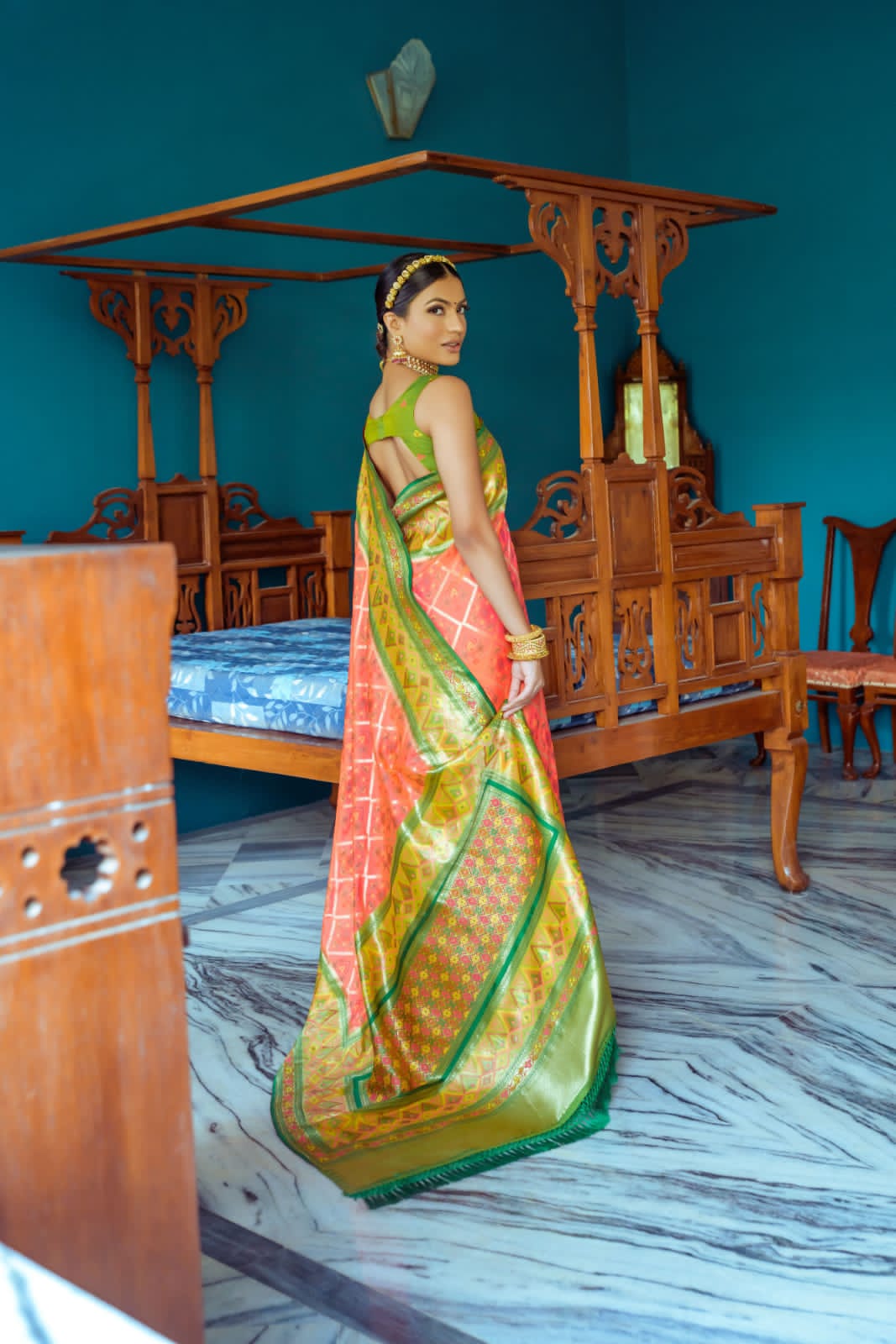 Pure Banarasi Patola Silk All Over Meena And Zari Weaved Rich Pallu Border Saree