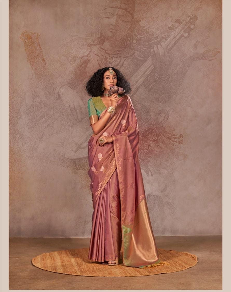 Brown Shaded Two Tone Handloom Weaved Silk Zari Weaved Body Rich Pallu Saree