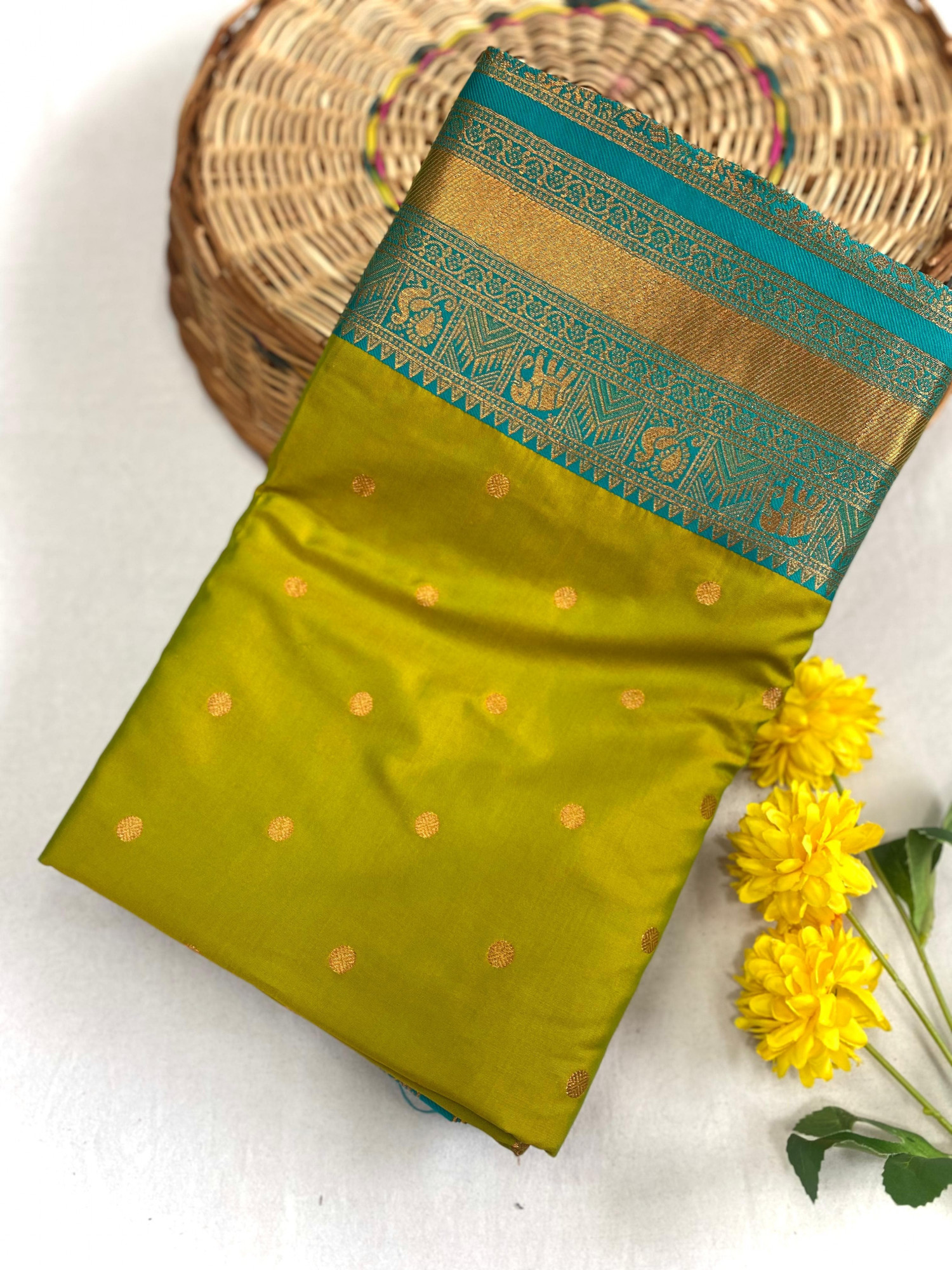 Mehendi Kanchipuram Paithani Silk Rich Zari Kanchi Weaved Saree