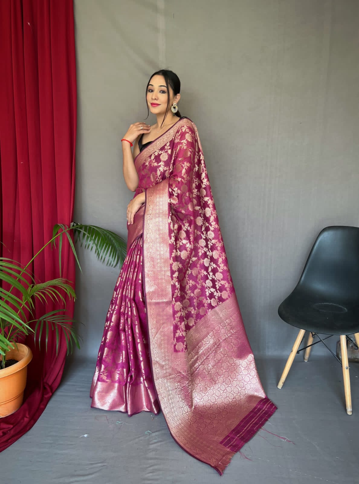 Pure Linen All Over Copper Zari Weaved Jaal With Rich Pallu Saree
