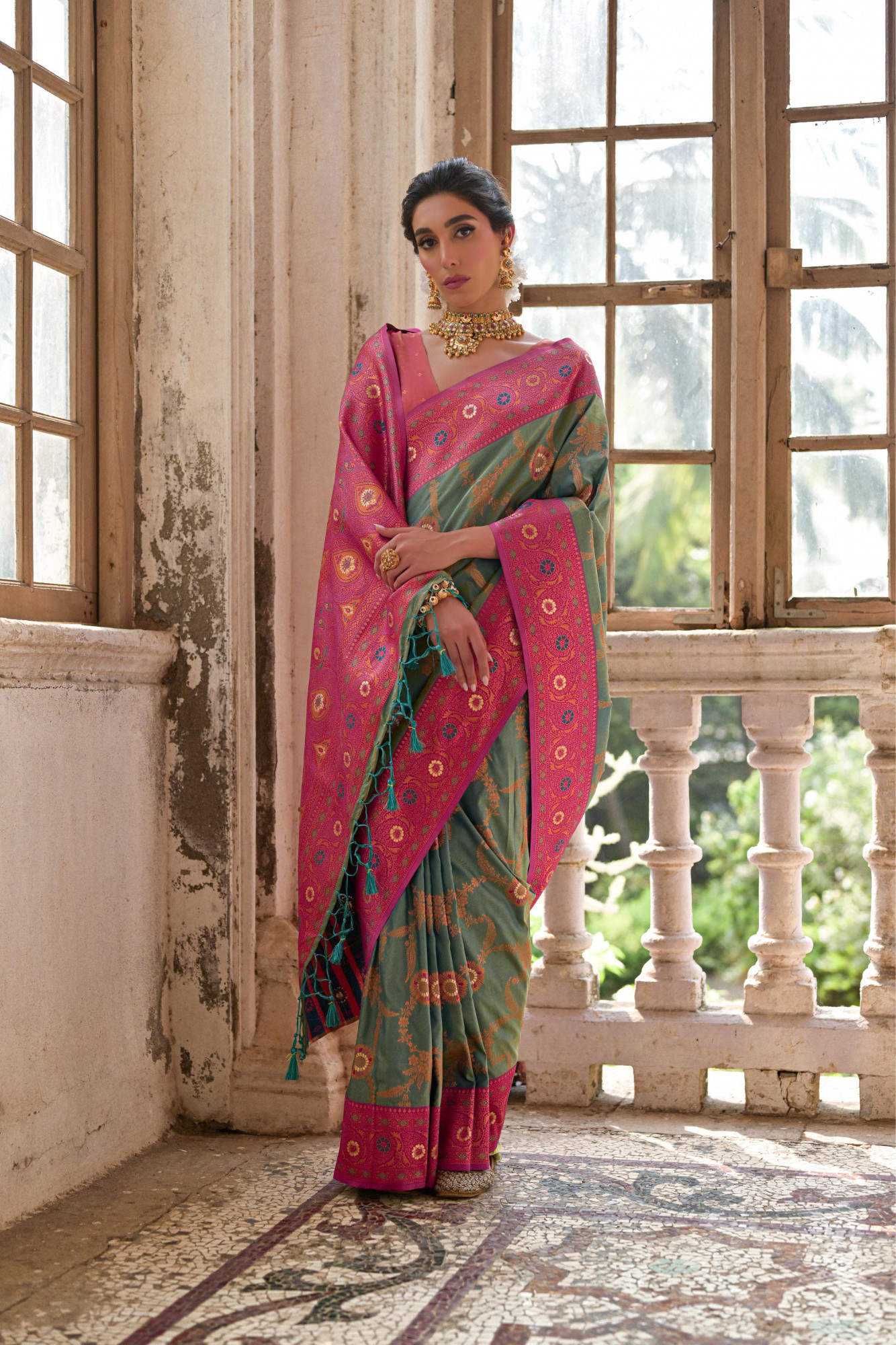 Jade Green Pure Banarasi Silk Contrast Zari Meenakari Rich Weaved Pallu Border Saree