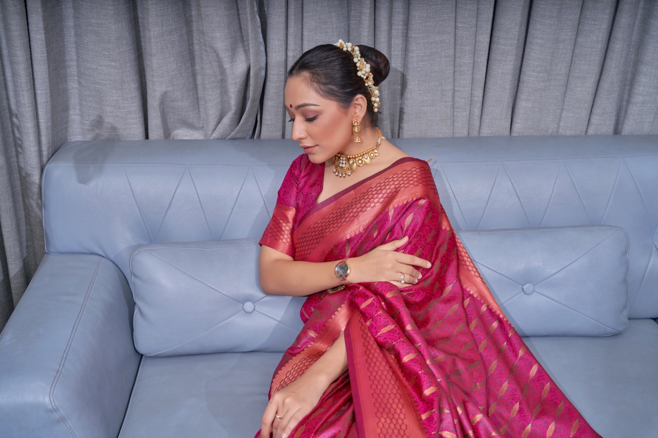 Pure Banarasi Silk Copper Zari Weaved Rich Pallu And Border Saree