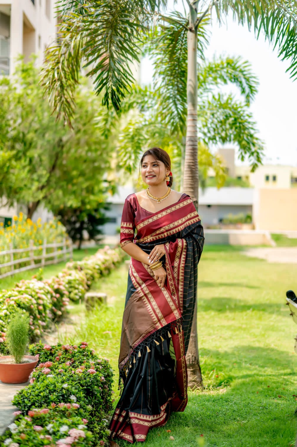 Banarasi Silk All Over Zari Lining With Temple Border Weaved Saree