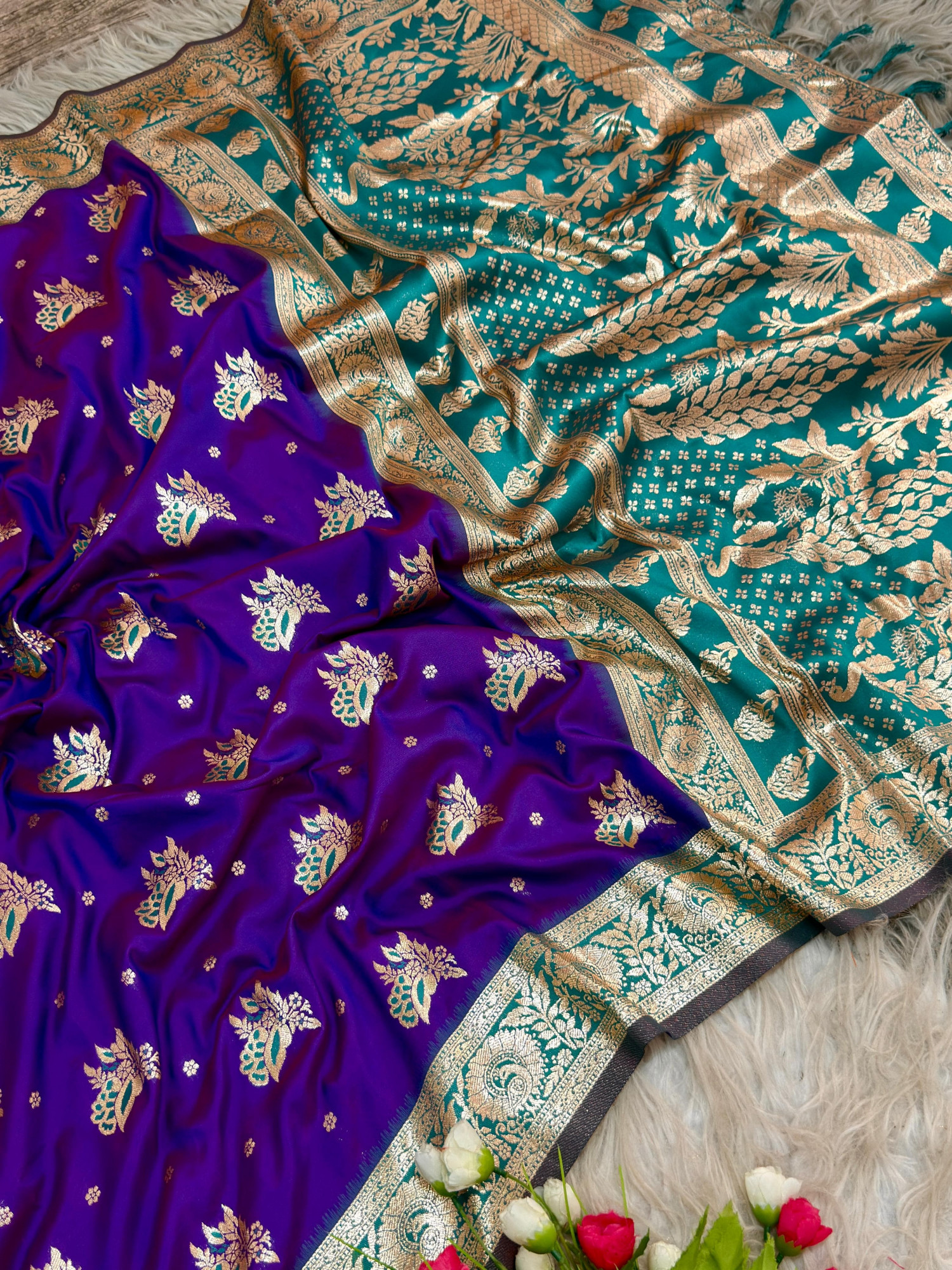 Blue Pure Banarasi Silk Rich Zari Weaved Floral Border Saree
