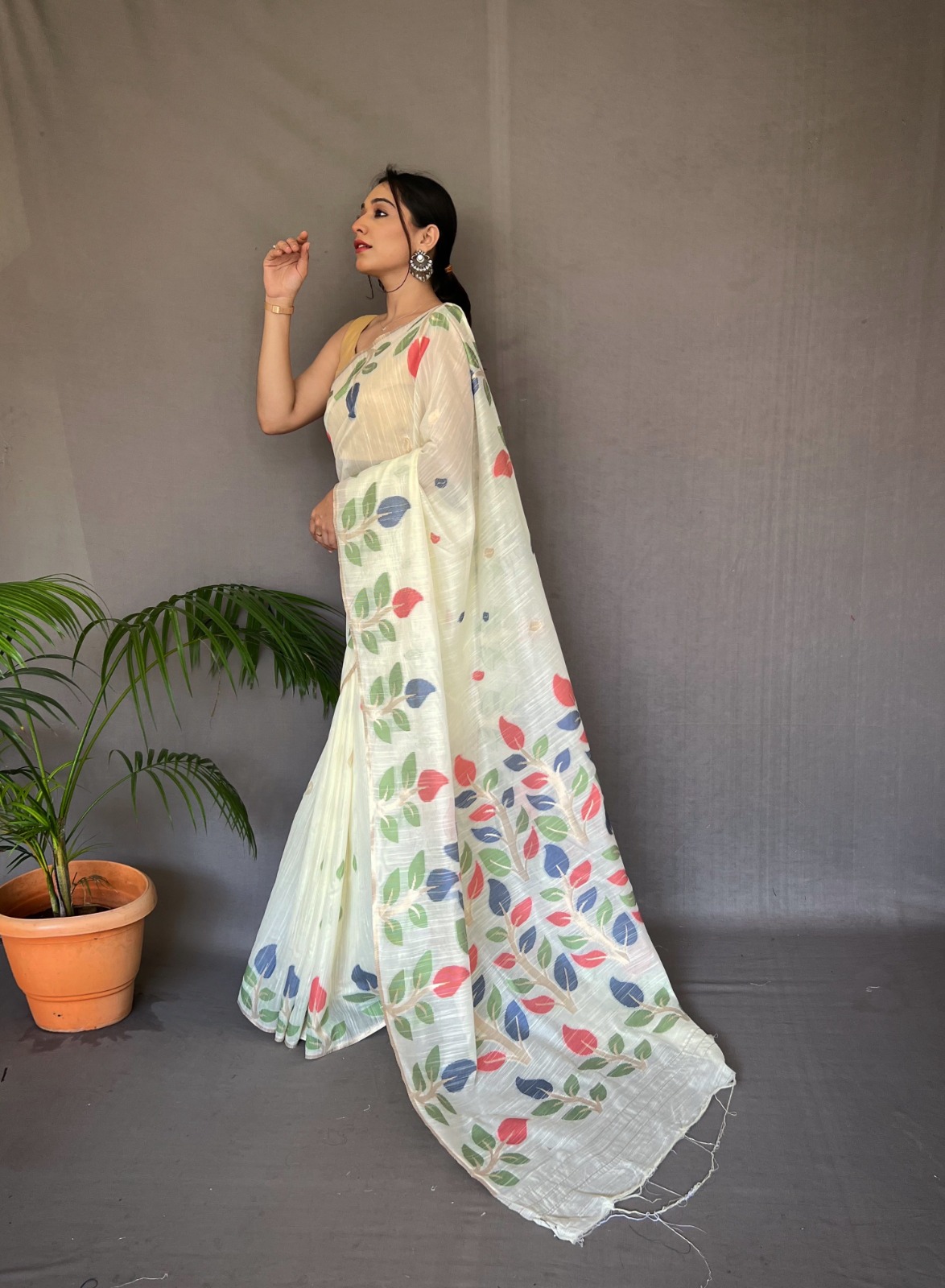 Pure Linen Jamdani Multi Color Meenakari Weaved With Rich Pallu Saree