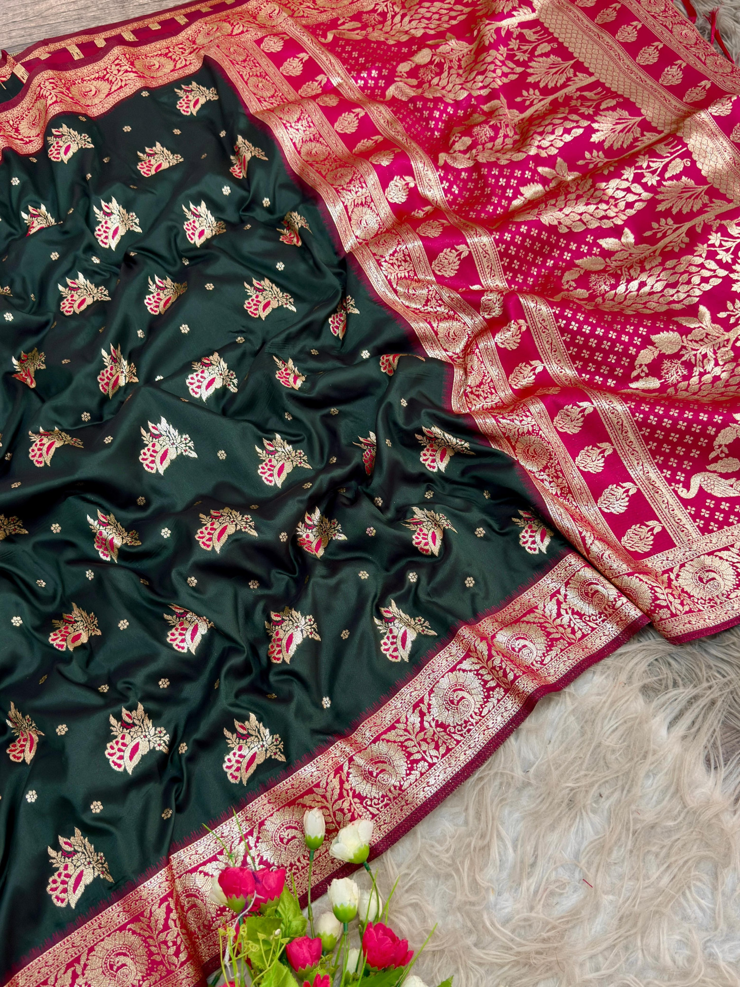 Bottle Green Pure Banarasi Silk Rich Zari Weaved Floral Border Saree