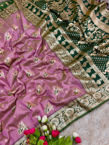Image of Onion Pure Banarasi Silk Rich Zari Weaved Floral Border Saree