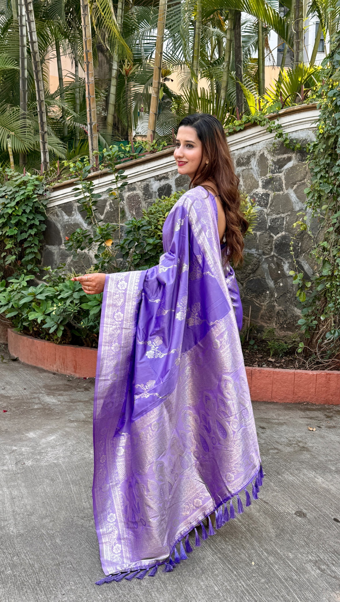 Lavender Premium Banarasi Silk Silver Zari Jaal Weaved Rich Pallu Border Saree