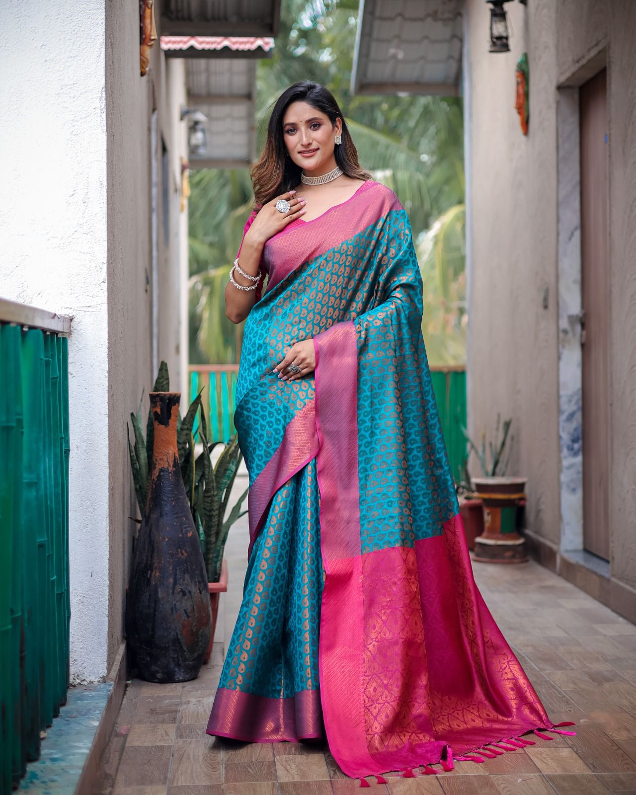 Pure Handloom Kanjivaram Silk All Over Copper Zari Weaved Rich Pallu Border Sarees