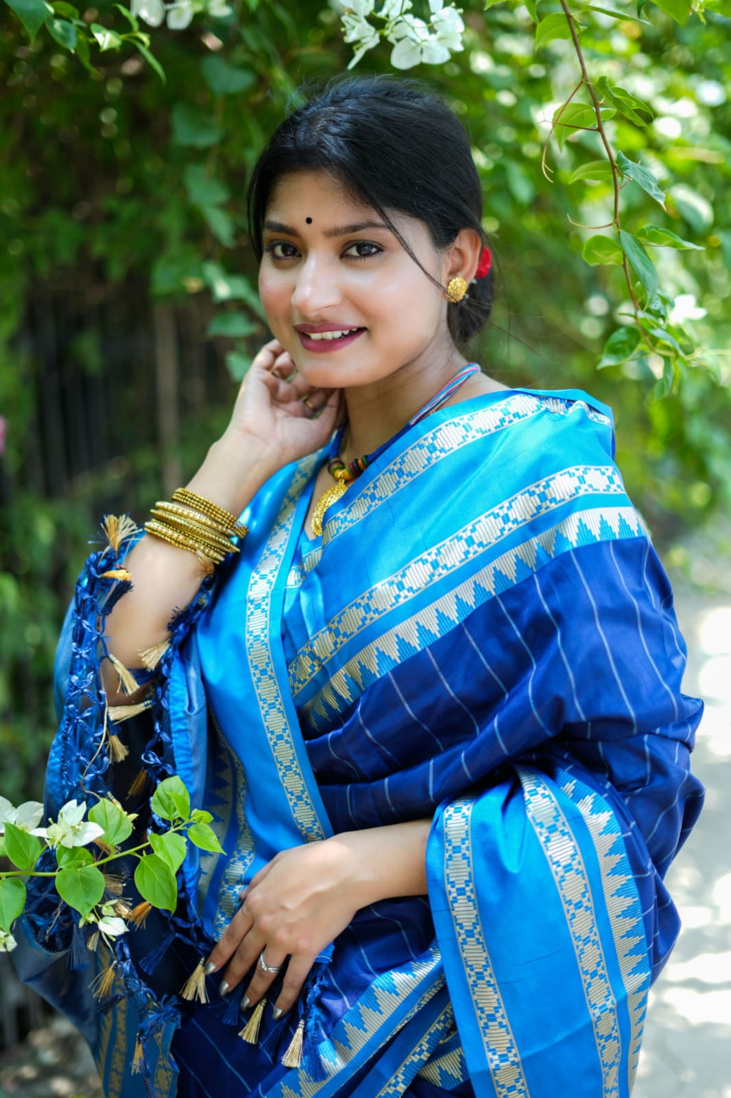 Banarasi Silk All Over Zari Lining With Temple Border Weaved Saree