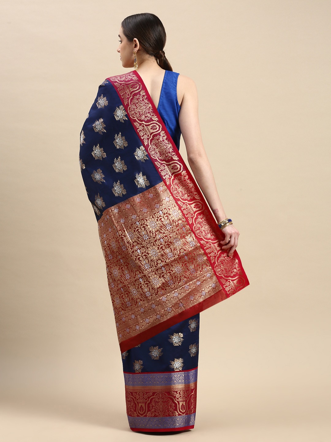 Kanchipuram Silk Handloom Weaved Rich Zari Weaved Pallu And Border Saree